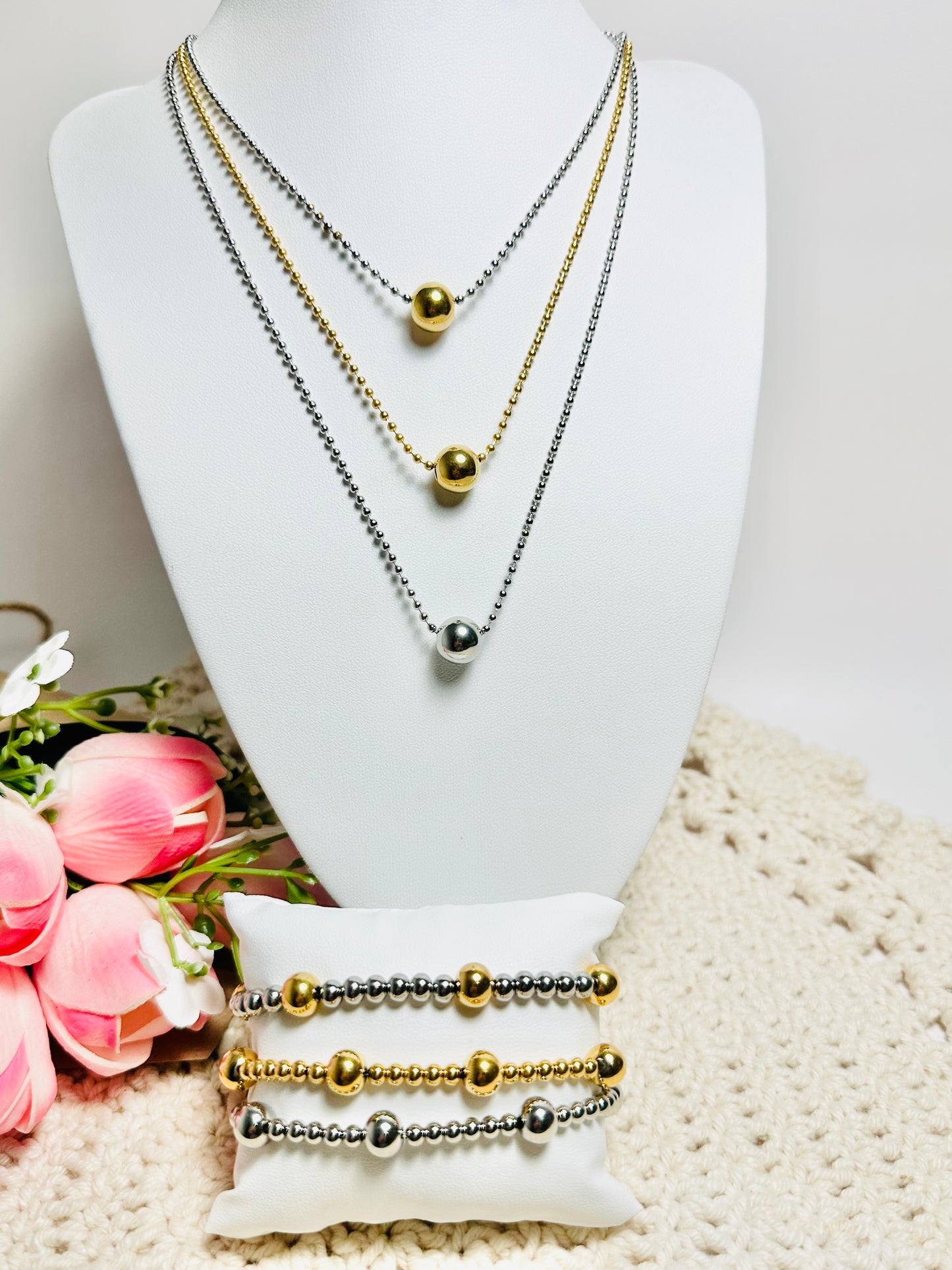 Chic Dot’s Set