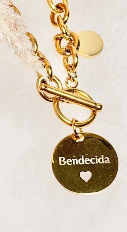 Bendecida Necklace