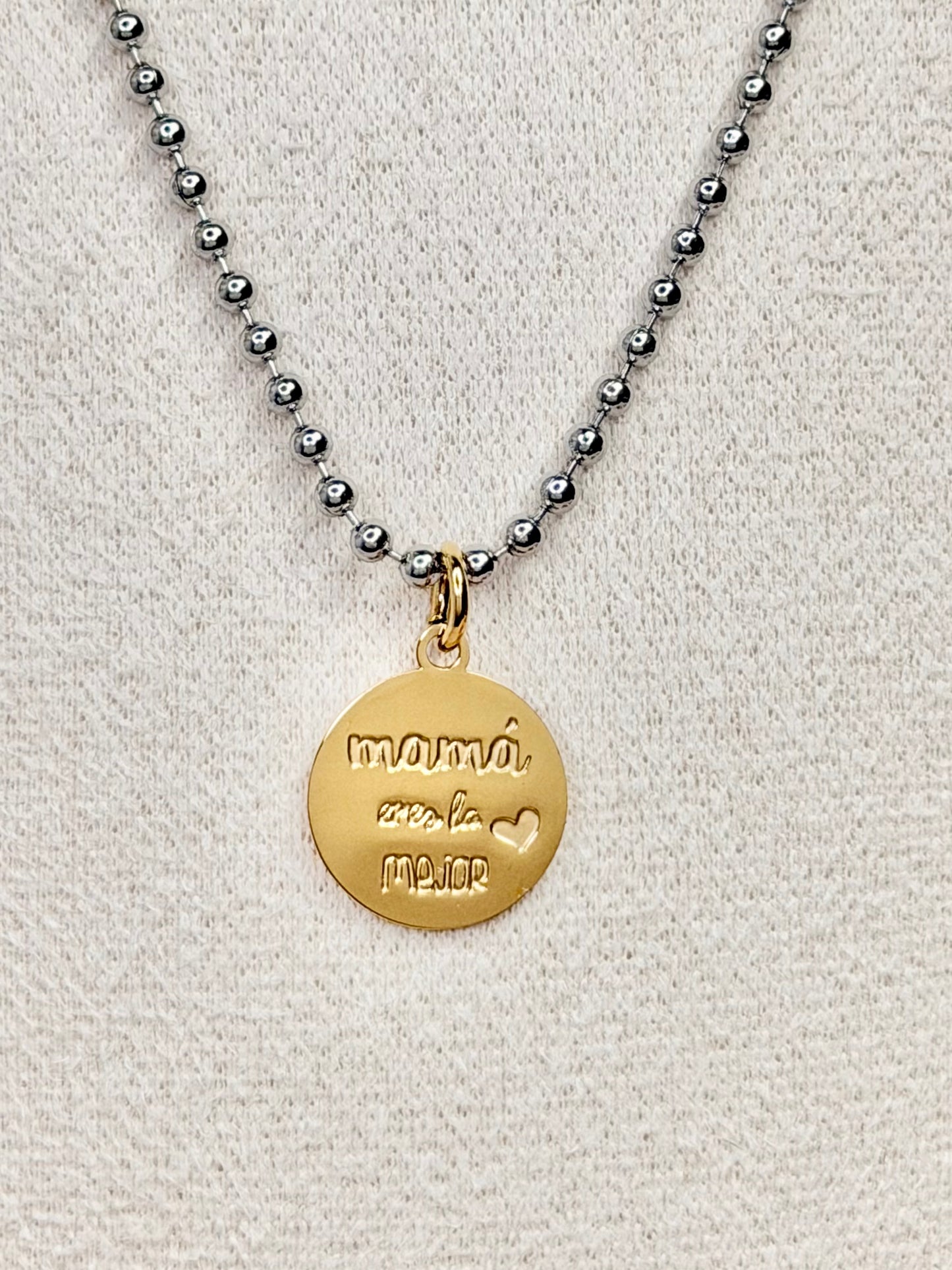 Mamá Eres La Mejor Necklace
