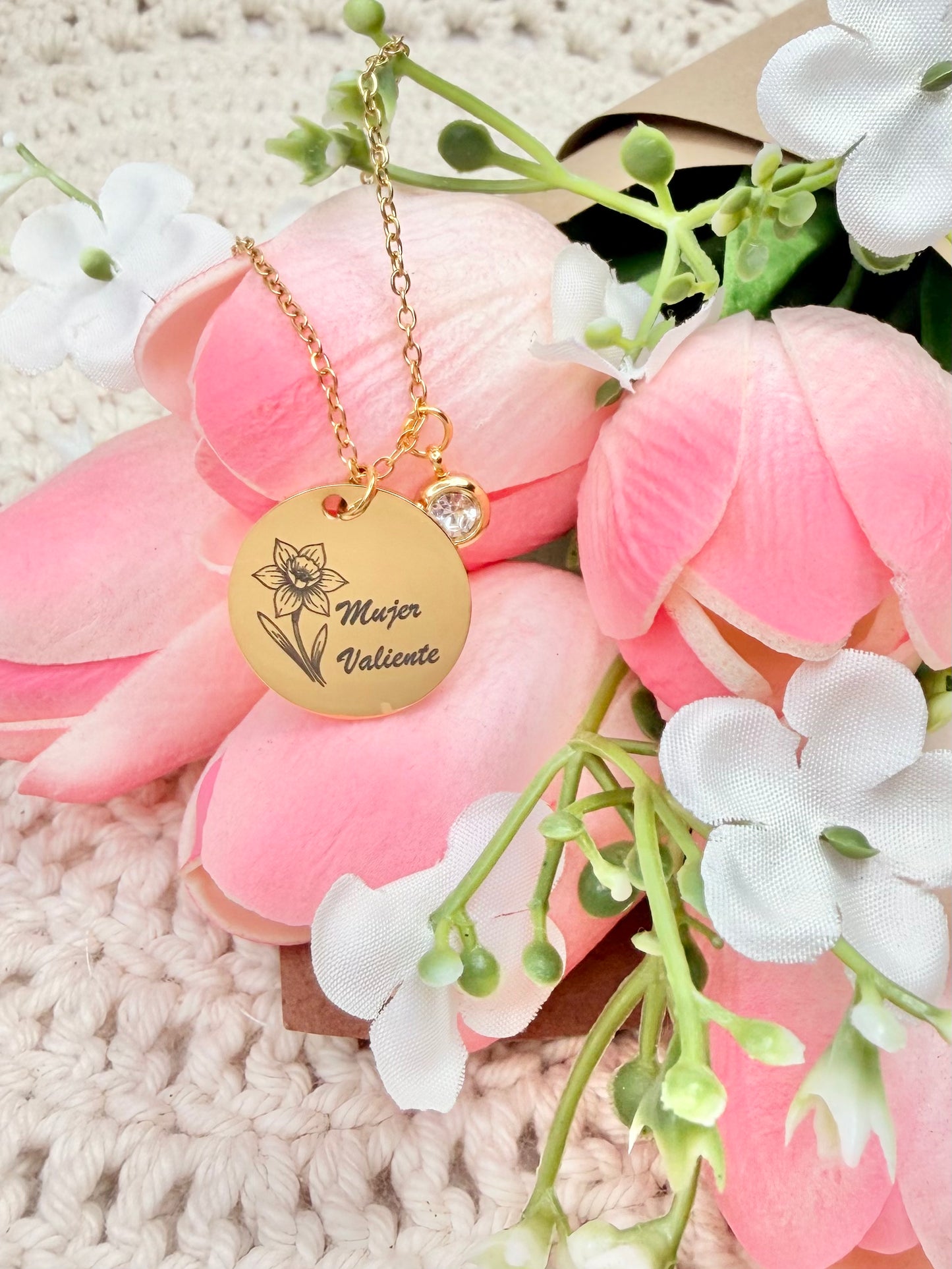 Mujer Valiente Necklace